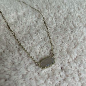 Kendra Scott Elisa necklace gold EUC